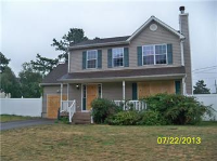 500 Martha Ave, Bellport, NY 11713 