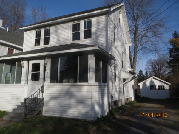 41 1/2 Seneca St, Baldwinsville, NY 13027 