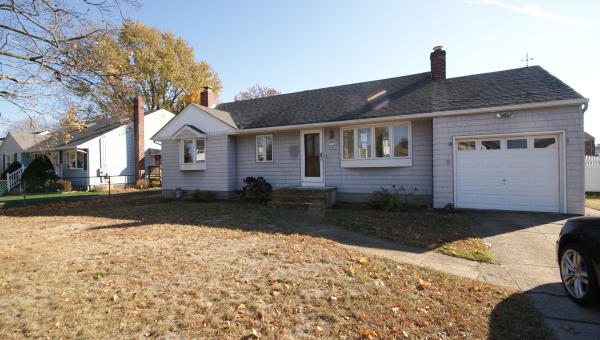 731 3rd Street, West Babylon, NY 11704 