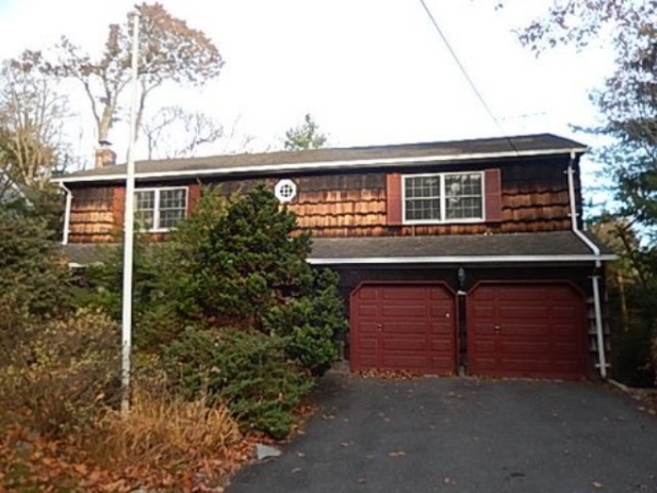 1 Hewlett Rd, Greenvale, NY 11548 
