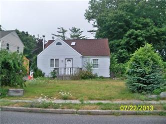 4 Prospect Ave, Patchogue, NY 11772 