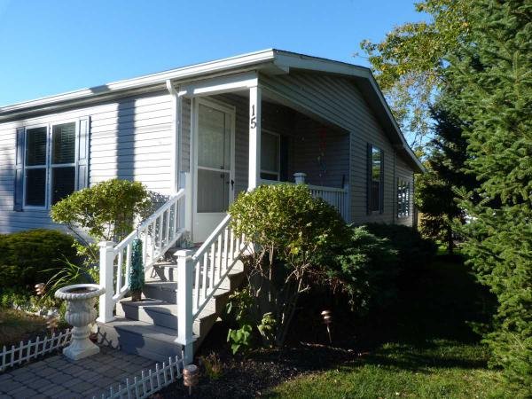 15 Lakeside Drive, Highland Mills, NY 10930 