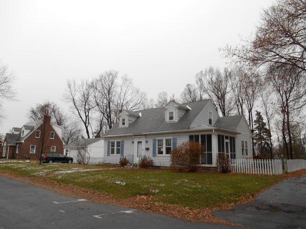 28 Valley View Ave, Latham, NY 12110 