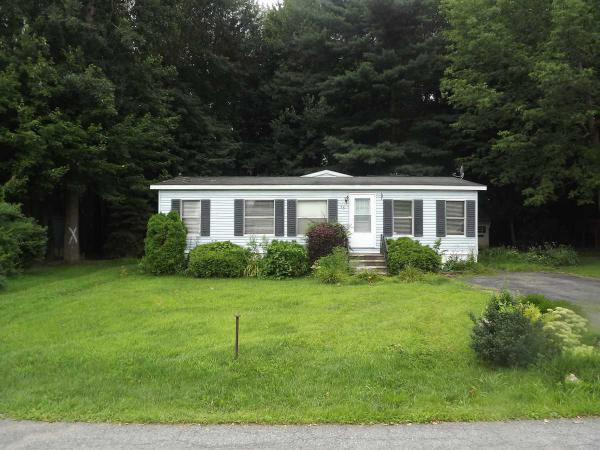 35 Lakeside Drive, Malta, NY 12020 