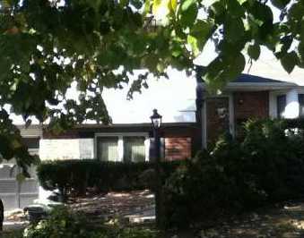 5 Harct  Road, Plainview, NY 11803 