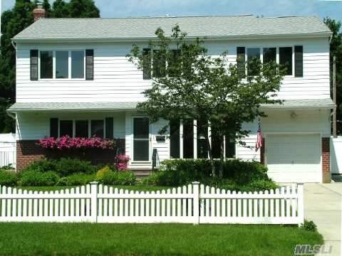 3 Richmond  Place, Commack, NY 11725 