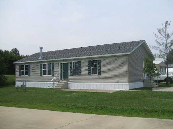 1080 South Park Drive, Brookfield, OH 44403 