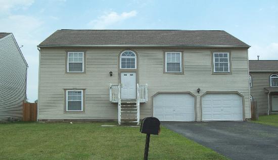 1304 Harpers Grove Court, Columbus, OH 43223 