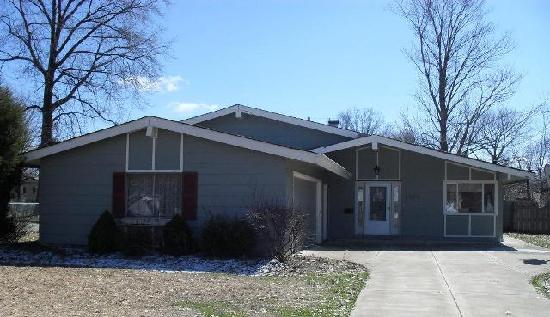 23863 Delmere Drive, North Olmsted, OH 44070 