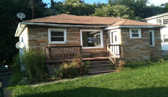40 Indianola Avenue, Youngstown, OH 44512 