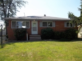 6420 SANDHURST DR, BROOK PARK, OH 44142 