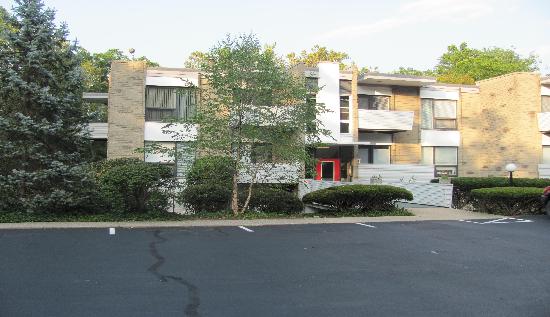 399 West Galbraith Road Apartment 211, Cincinnati, OH 45215 
