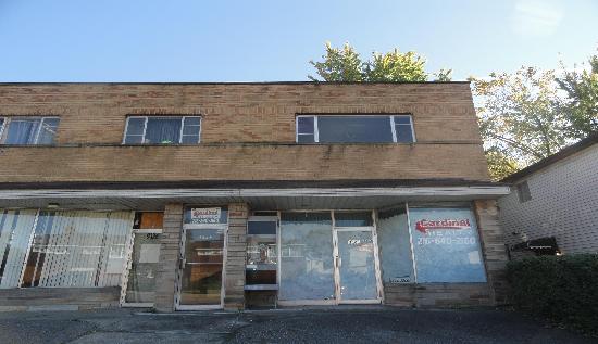 9322 Garfield Boulvard, Garfield Heights, OH 44125 