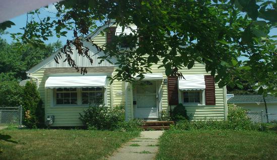 3213 Escott Avenue, Toledo, OH 43614 