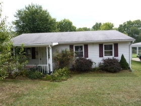 1658 CHIPPEWA DR, HAMILTON, OH 45013