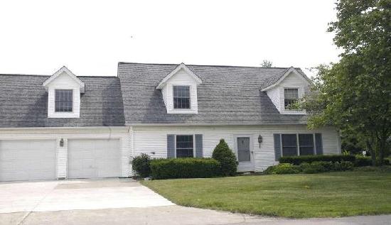 668 Second St #1, Fairport Harbor, OH 44077 