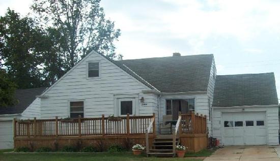 22820 Tracy Avenue, Euclid, OH 44123