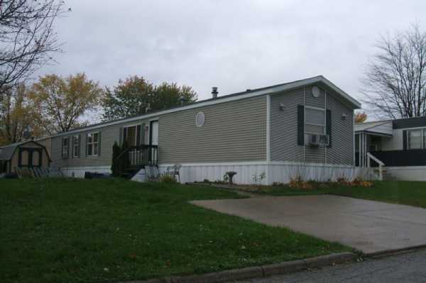 1209 North Park Drive, Brookfield, OH 44403 
