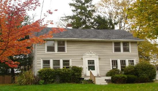 113 Grove Street, Wellington, OH 44090 