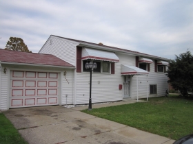 6098 GAYNOR DR, BROOK PARK, OH 44142 