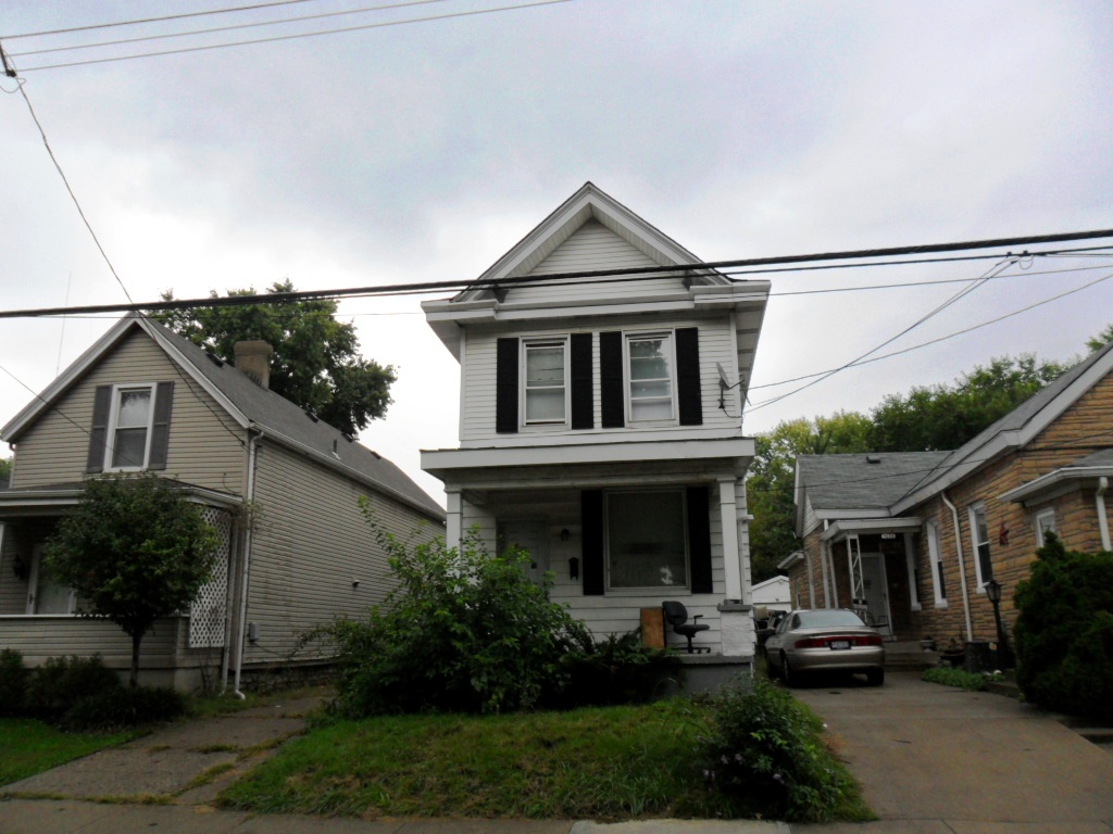 5670 PROSSER AVE, CINCINNATI, OH 45216 