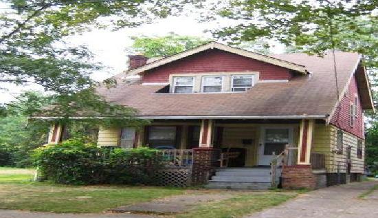915 E 141st Street, Cleveland, OH 44110 