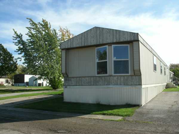 27695 Tracy Rd, Perrysburg, OH 43551 