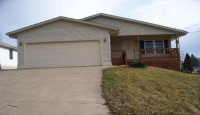 73 29th St Nw, Barberton, OH 44203 