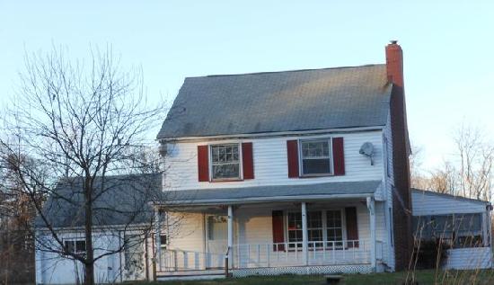 5797 Stewart-Sharon, Brookfield, OH 44403 