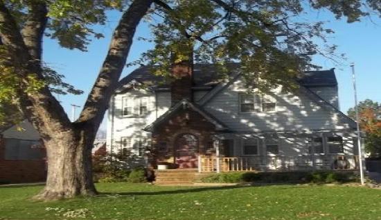 304 East 197th Street, Euclid, OH 44119 