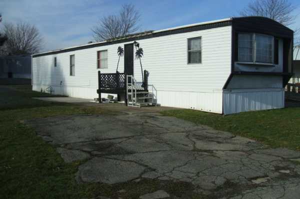 1201 Hawthorne Drive, Brookfield, OH 44403 