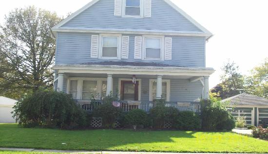 207 Cornell Avenue, Elyria, OH 44035 