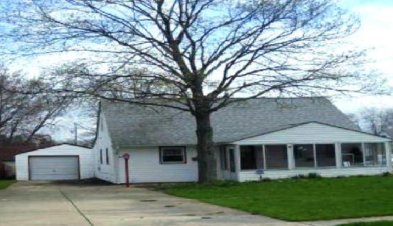 127 North Roanoke Avenue, Youngstown, OH 44515 