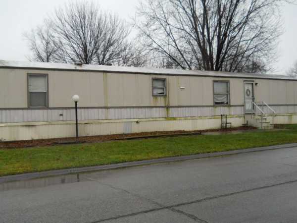 205 Greenbriar, Elyria, OH 44035 