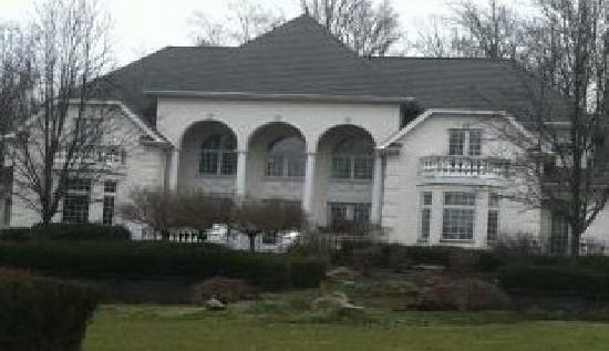 45 Oakmont Ct, Canfield, OH 44406 