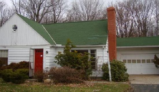 31499 Woodcrest Rd, Chagrin Falls, OH 44022 