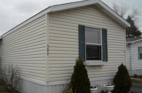 340 S. Reynolds Rd., #306, Toledo, OH 43615 