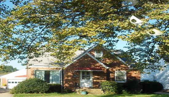 1442 Summit Drive, Mayfield, OH 44124 
