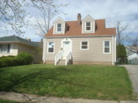 19705 Gardenview Dr, Maple Heights, OH 44137 