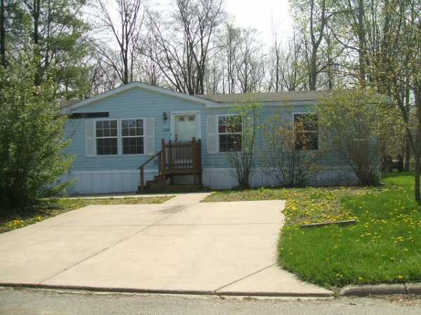 1152 East Park Drive, Brookfield, OH 44403 