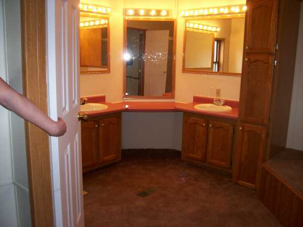 32 West Street, Caledonia, OH 43314 