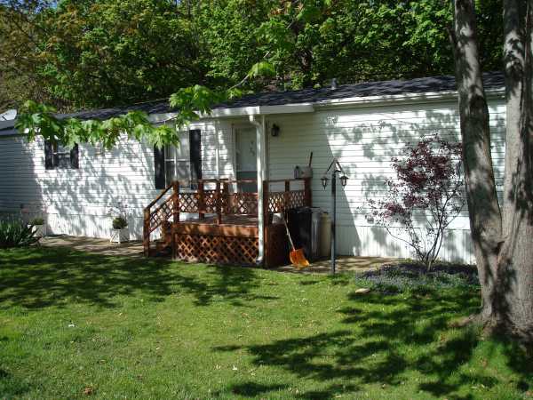 25 Magnolia Dr, Cleveland, OH 44110 