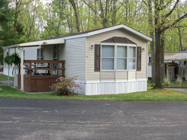 6015 Sonya Dr, Ravenna, OH 44266 