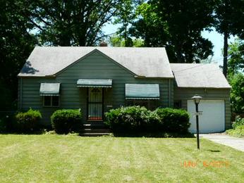 7014 Orchard Blvd, Parma Heights, OH 44130 