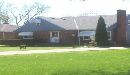 6794 York Road, Parma Heights, OH 44130 