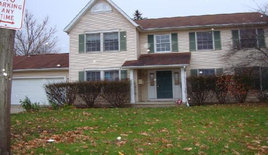 9900 Easton Avenue, Cleveland, OH 44104 