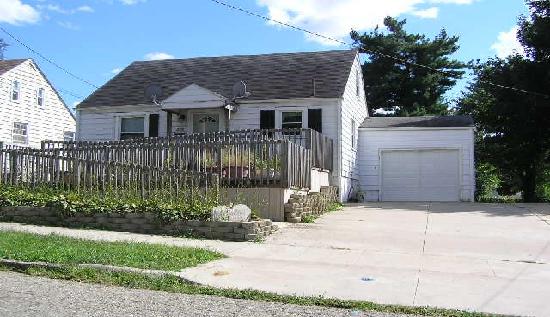 213 Willow Avenue NE, Massillon, OH 44646 