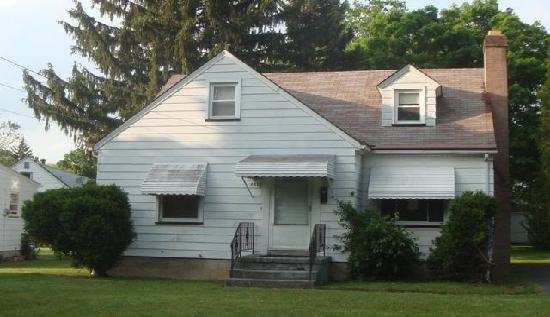 2212 Kirk Rd, Youngstown, OH 44511 
