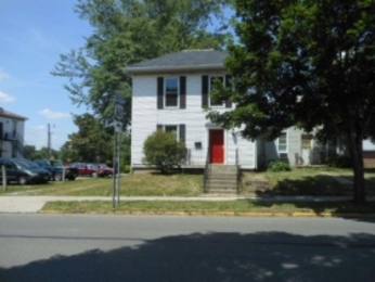 218 S Detroit St, Bellefontaine, OH 43311 