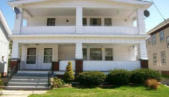1213 Brockley Ave, Lakewood, OH 44107 